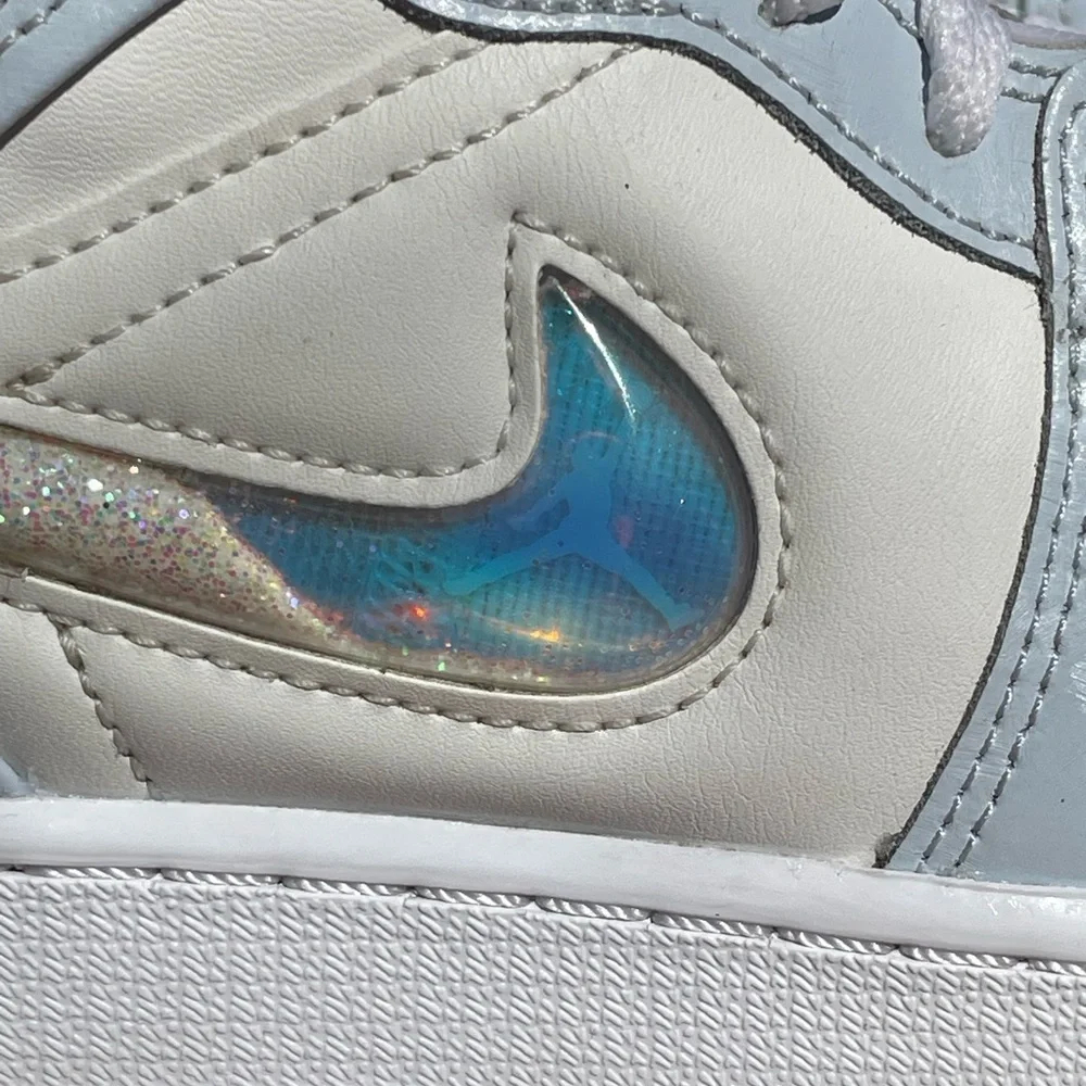 Air Jordan 1 - Picture 2 of 8
